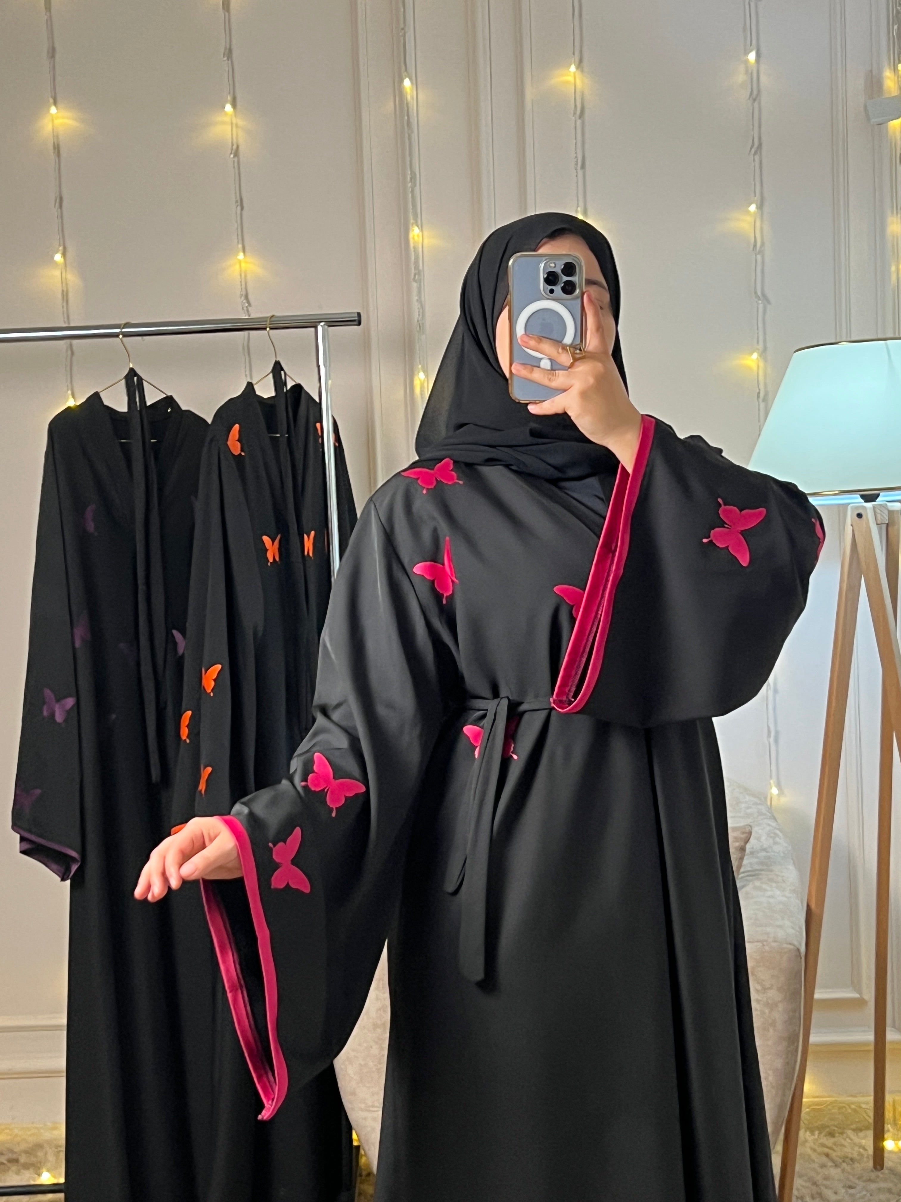عباية الفراشة